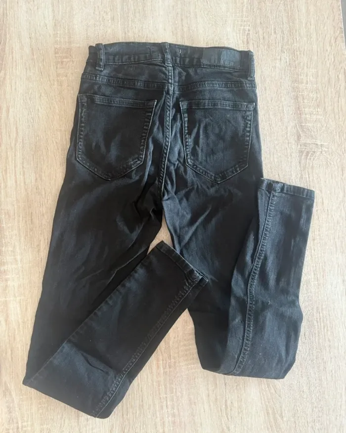 Skinny Pull and Bear noir - photo numéro 3