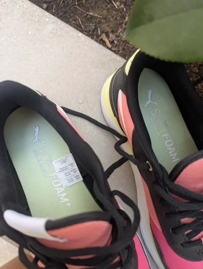 Baskets Chaussures femme PUMA R78 Voyage taille 39 - photo numéro 3
