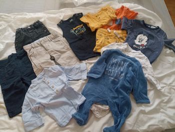 Lot bébé taille 3 mois. Lot de 11 vêtements