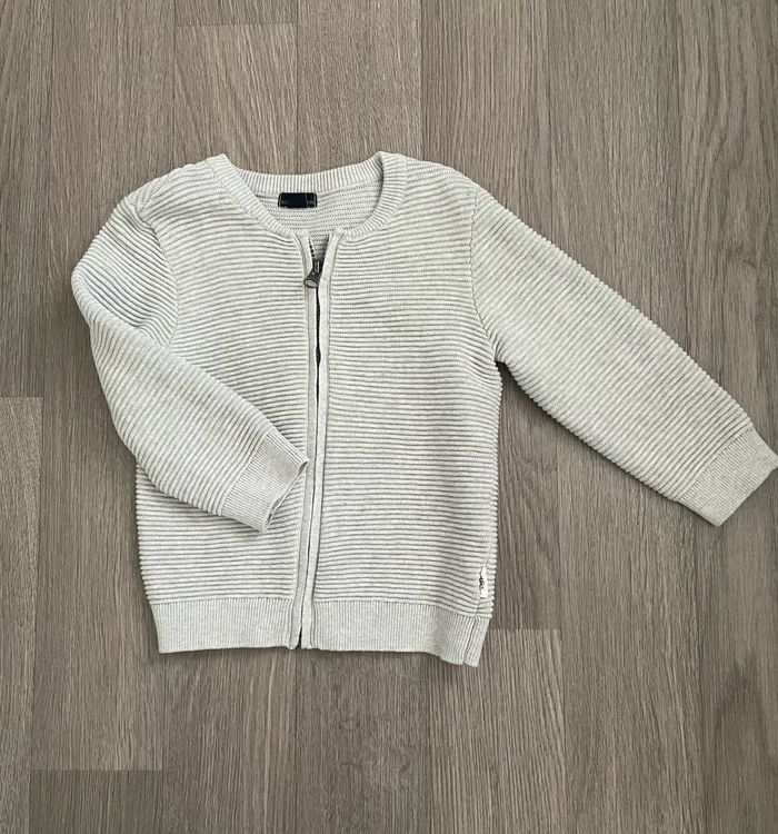 Gilet zippé Kiabi 24 mois NEUF - photo numéro 2