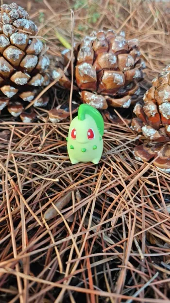 Super figurine Pokemon Nintendo finger puppet Germignon