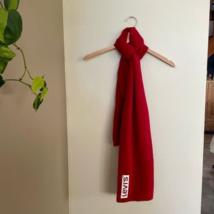 Écharpe Levi’s rouge vif unisexe en maille côtelée Logo brodé 100% acrylique Made in Italy V068 - photo numéro 2