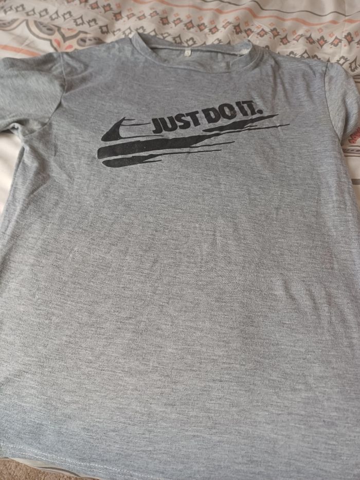 Tee-shirt