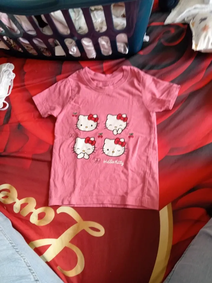 T shirt Primark 12mois - photo numéro 2