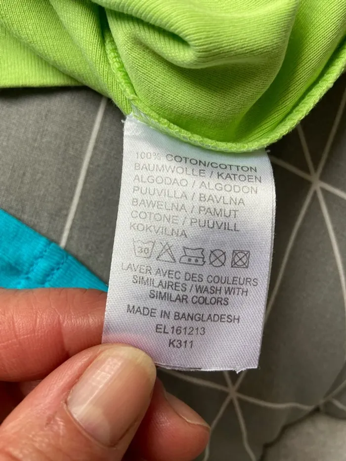 Lot de 2 t-shirt 👕 sans manches - photo numéro 4