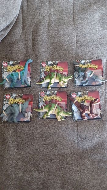 Figurine animaux dinosaures neuf the nature zone + 3 ans