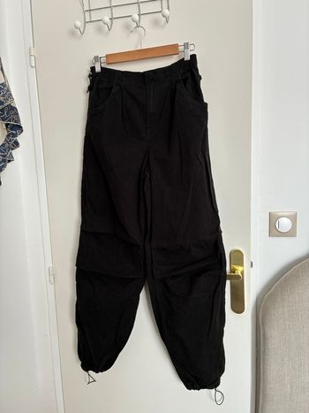 Pantalon en coton parachute noir Bershka Taille S