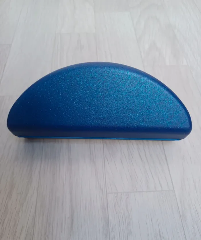 Étui à lunettes bleu en plastique rigide marque blue bay by safilo - photo numéro 4