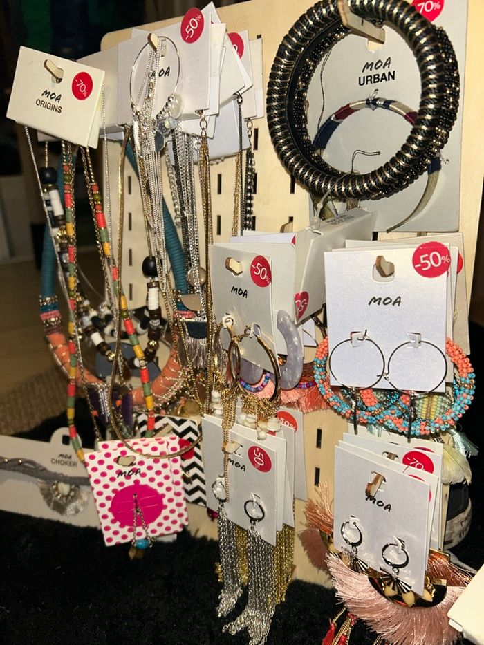 Lot 2 bijoux pour revendeur