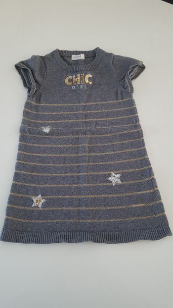 Robe grise et dorée 3 ans