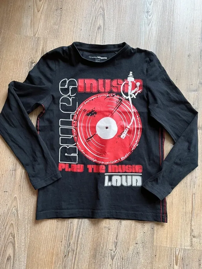 T-shirt