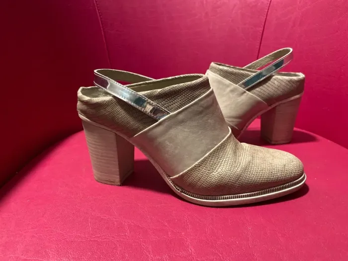 Sabot à talons en cuire taille 37