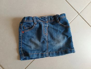 Jupe en jean taille 12 mois