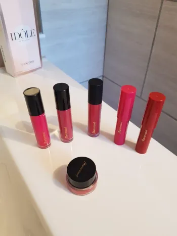 Rouge à lèvres et gloss