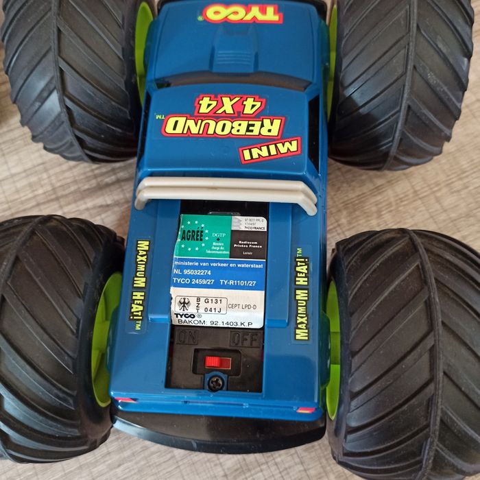 Voiture radiocommandée Tyco mini rebound 4X4 - photo numéro 6