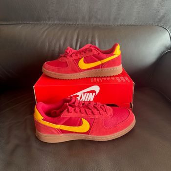 Nike Field General T38,5