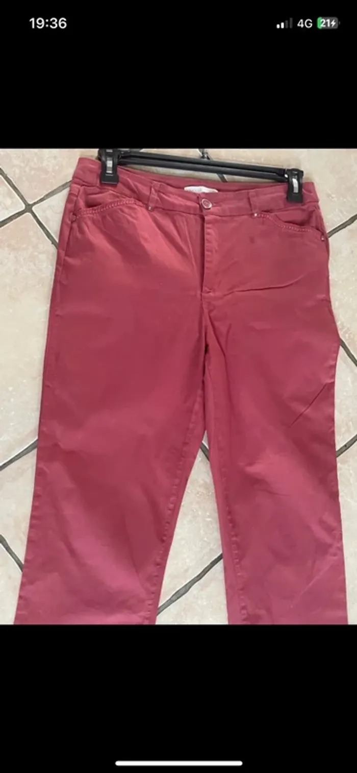 Magnifique pantalon en 40 de la boutique Armand Thiery en excellent état proche du neuf - photo numéro 10