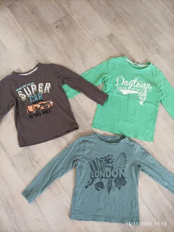 Lot 3 t-shirts manches longues 8 ans