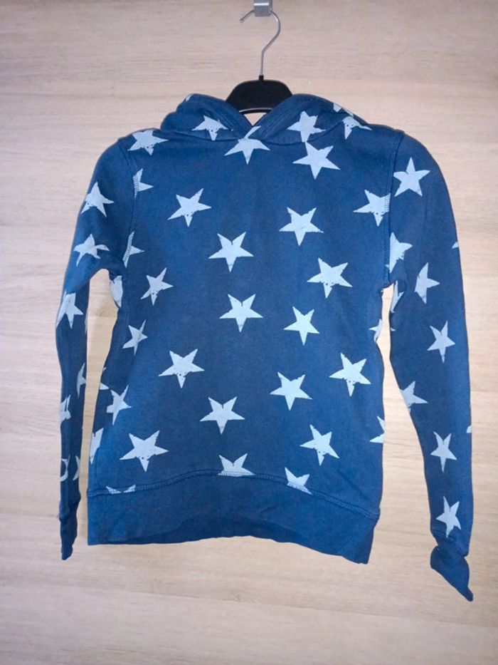 17. Sweat H&M 134-140 8-10ans