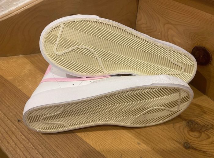 Basket Nike 38,5 - photo numéro 3