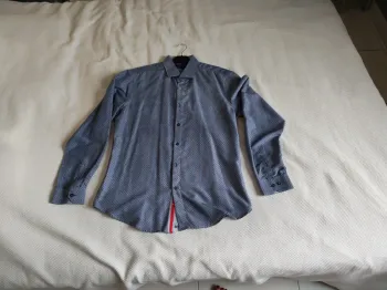 Très belle chemise slim fit Xl