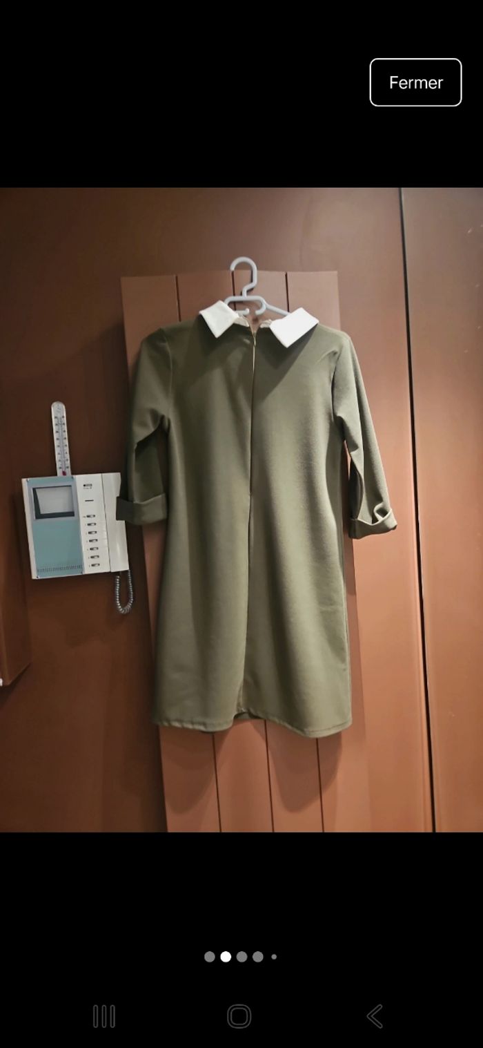 Robe droite kaki avec col Claudine blanc –  Taille L – Neuve - photo numéro 6