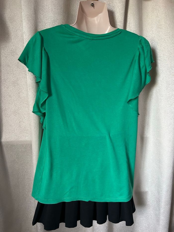 Joli t-shirt vert manches volant taille M - photo numéro 7