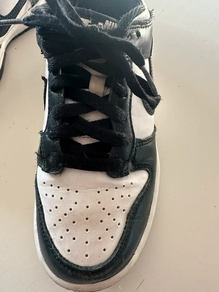 Paire de baskets Nike Dunk - photo numéro 3