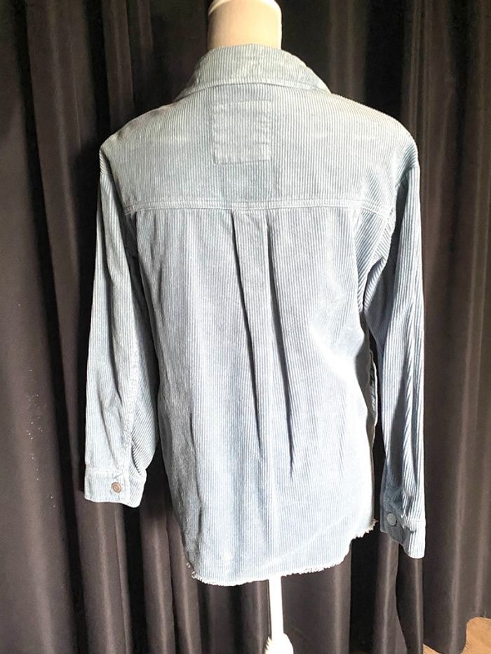 Sur chemise bleue en velours côtelé - photo numéro 7