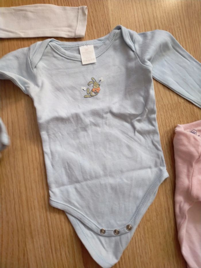 Lot 3 bodies 6 mois - photo numéro 3