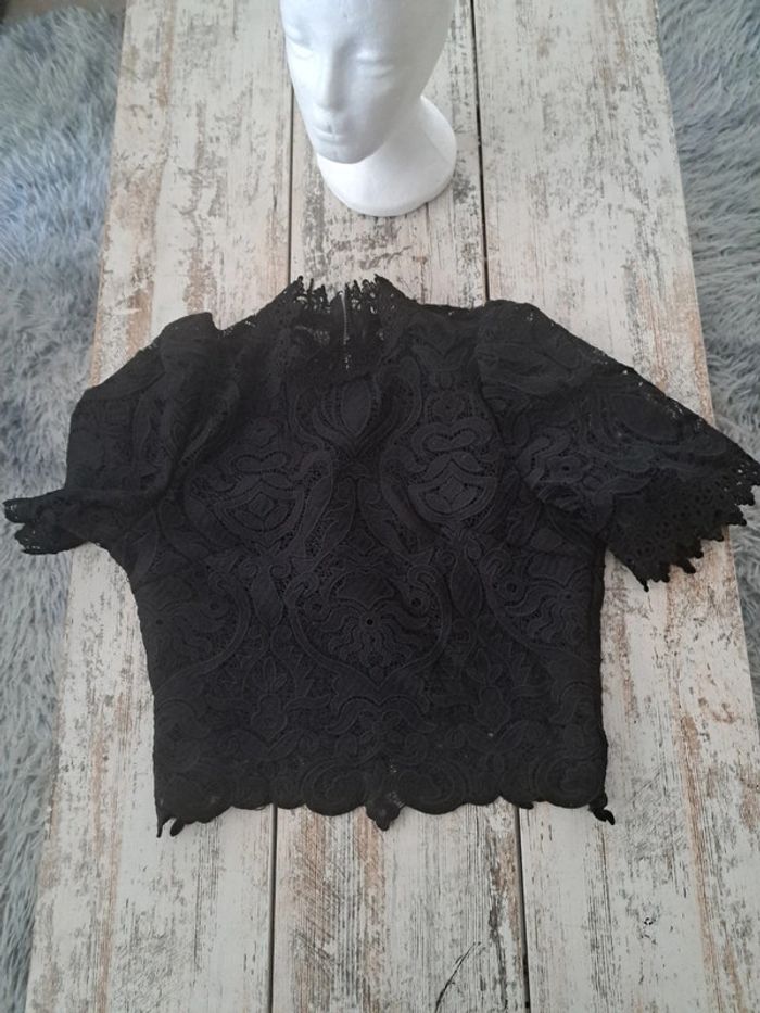 Haut broderie anglaise et fermeture éclair au dos peut servir de veste 2 en 1 - photo numéro 4