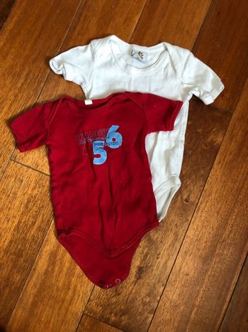 Lot de 2 bodies 6M