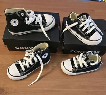 A SAISIR 🥰🎉 lot de deux paires de converses Pointure 22 et pointure 24 unisex 🎉🥰
