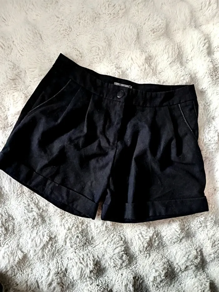 Short noir hiver 38
