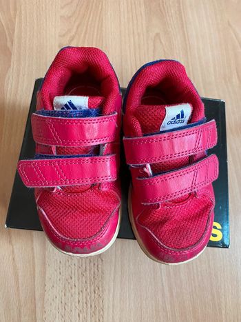 Belle paire de baskets Adidas rose fuchsia et bleu T. 23 fille