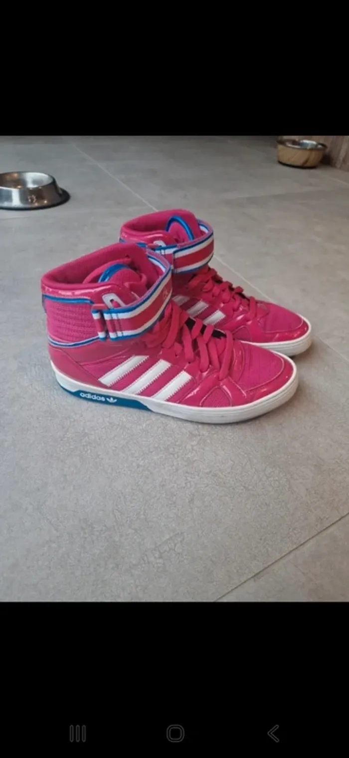 Basket adidas fushia taille 40.5 tres bon etat - photo numéro 2