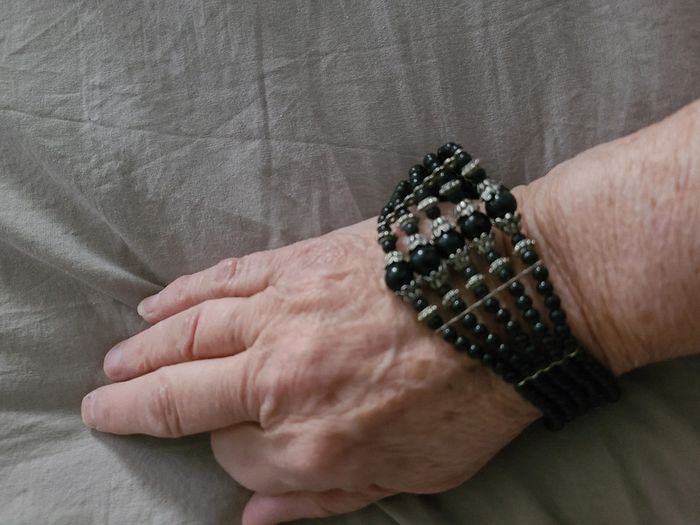 Bracelet fantaisie noir et argenté
