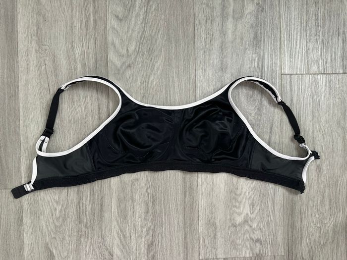 Brassière de sport noire et blanche Shock Absorber 90D - photo numéro 5
