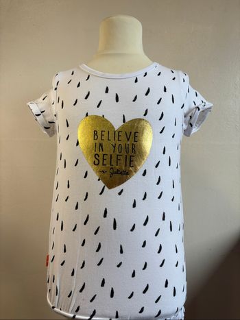 T-shirt fille taille 122