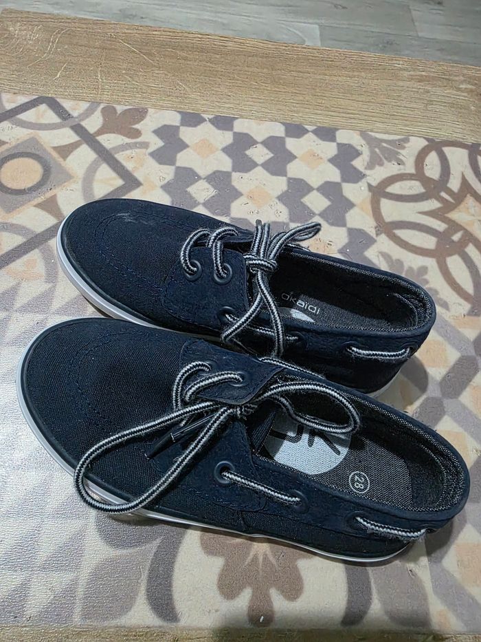 Lot 4 paires chaussures garçon (Taille 28 & 29) - Crocs, Okaïdi, H&M - photo numéro 8