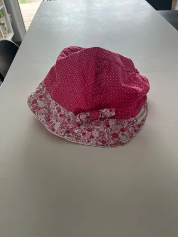 Chapeau Elle est si belle taille 18-24mois