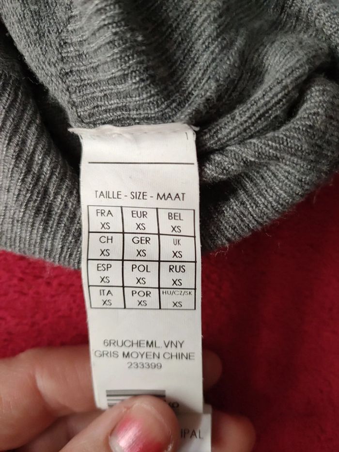 Pull XS - photo numéro 4