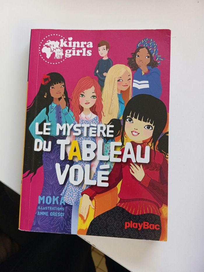 Livre kinra girls le mystère du tableau volé