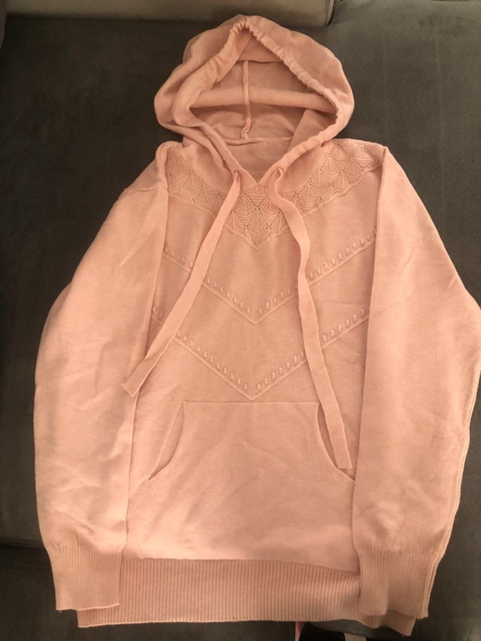 Pull rose à capuche XS ou S