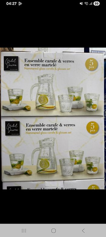 Carafe neuve avec ces 4 verres  martelé