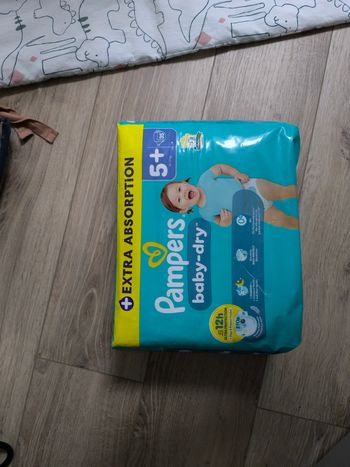 Pampers Baby dry taille 5+