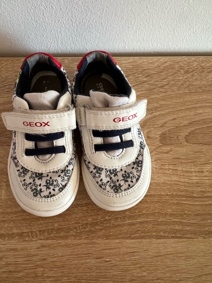 Basket geox bon état taille 22 - photo numéro 2