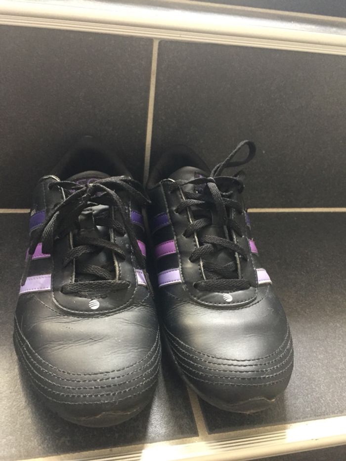Basket Adidas noir violet Taille 39 1/3 - photo numéro 2