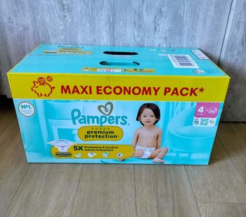 Couches Pampers premium taille 4