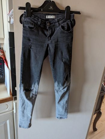 Jeans Zara effet usé